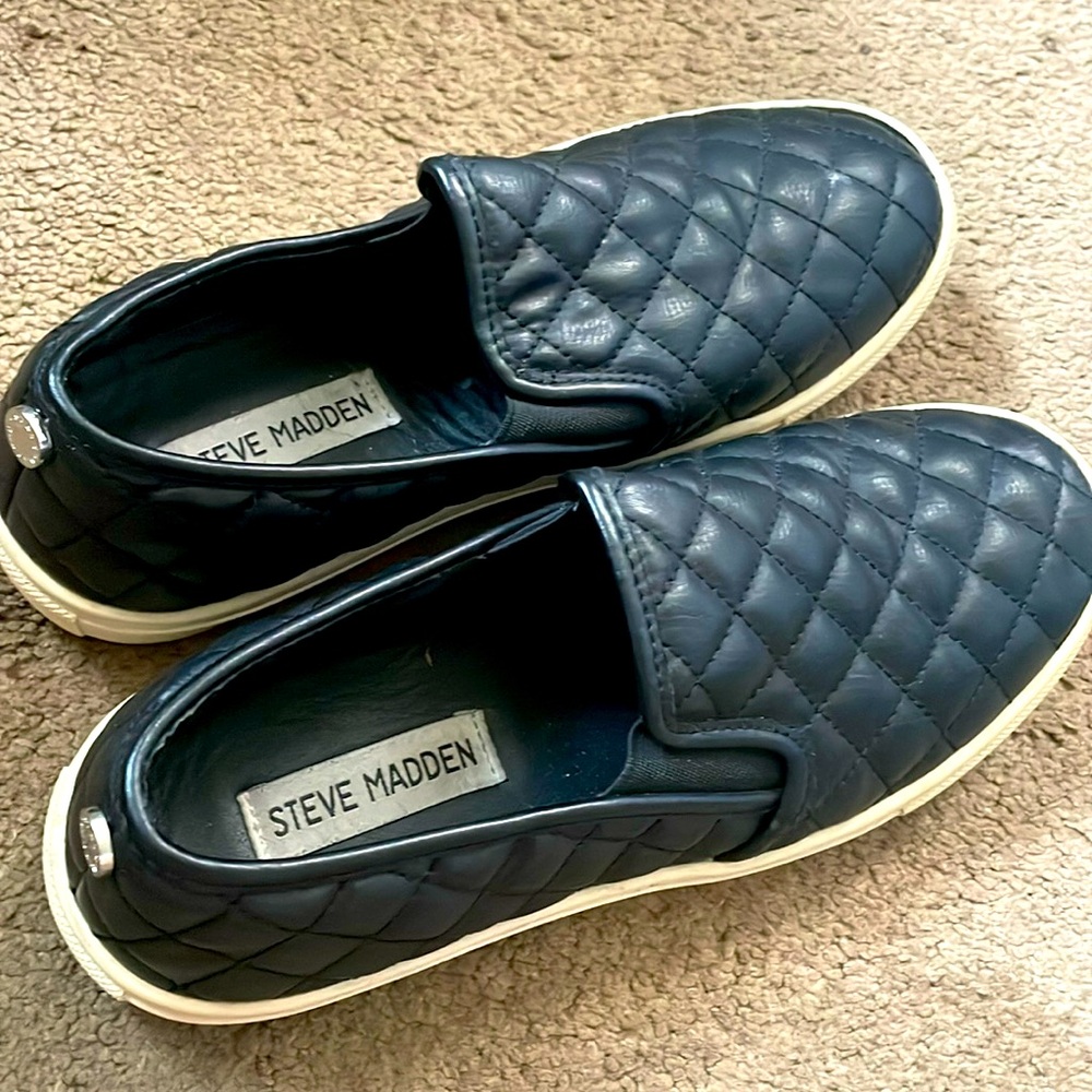 Steve Madden slip on sneakers
